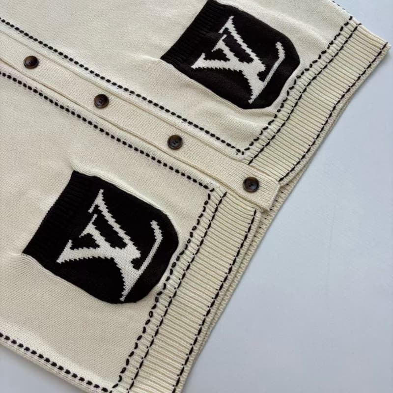Embroidered Pocket Contrast-Trimmed Jacket