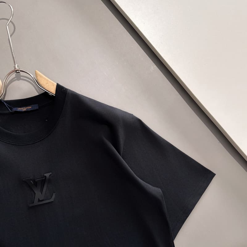 2025 Street Style 3D Embossed T-shirt