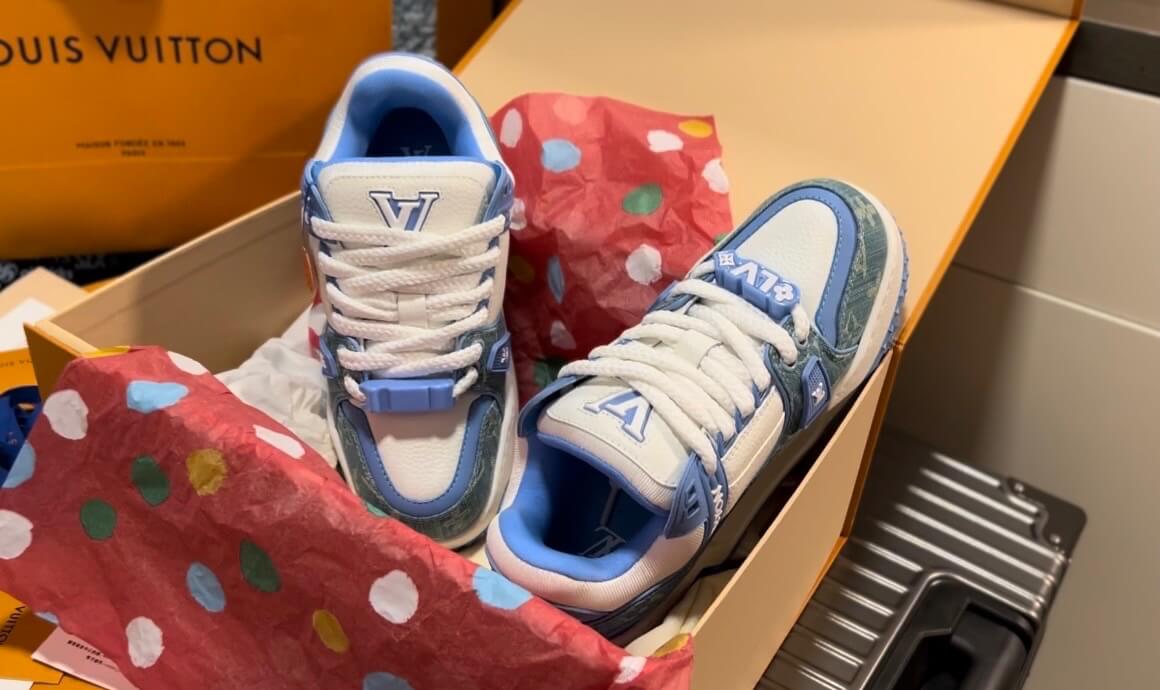 Trendy Blue Leather Sneakers