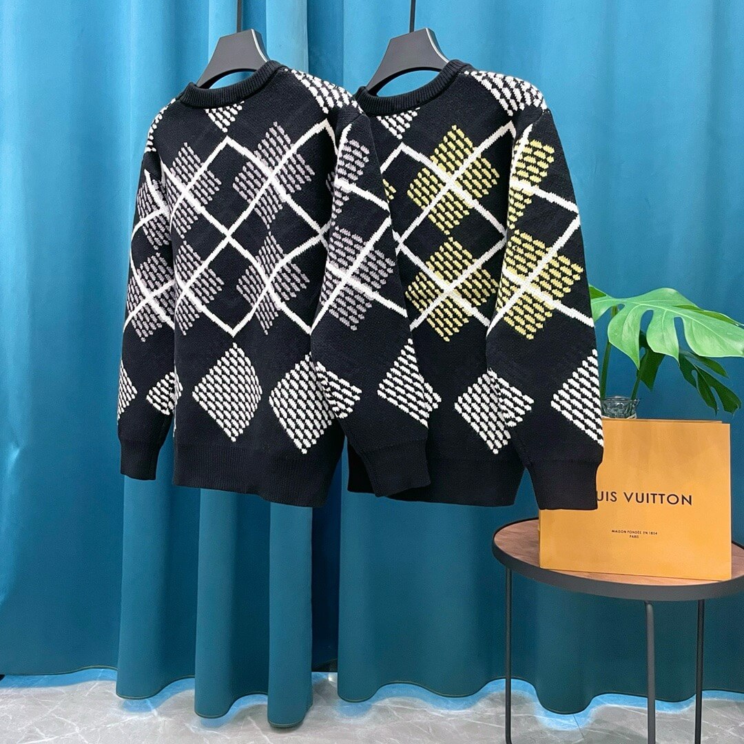 Plaid Design Knit Sweater
