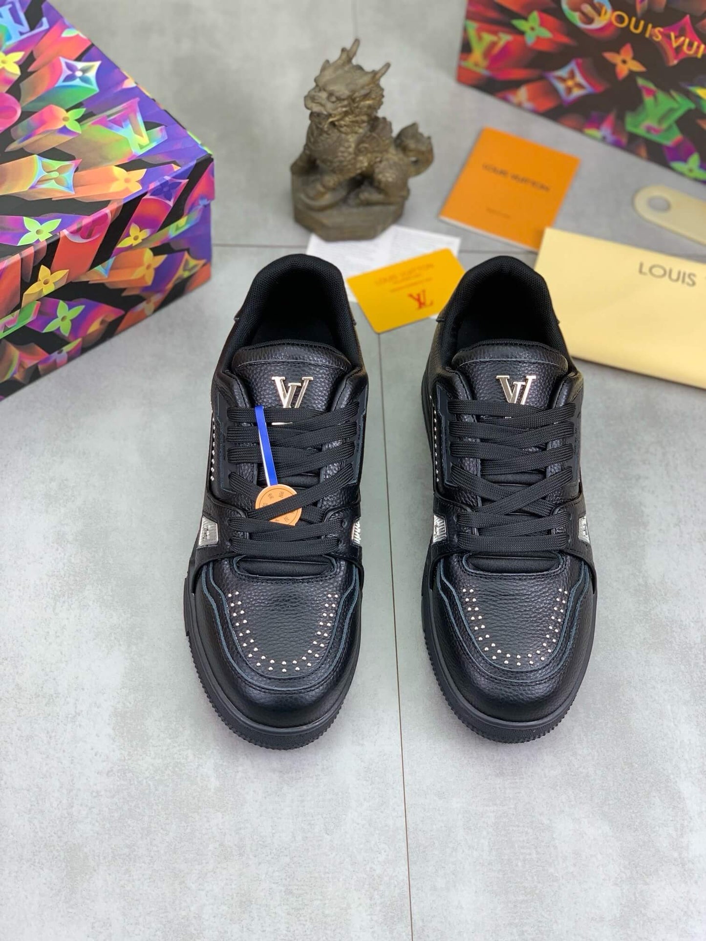 New Arrival All-Black Sneakers