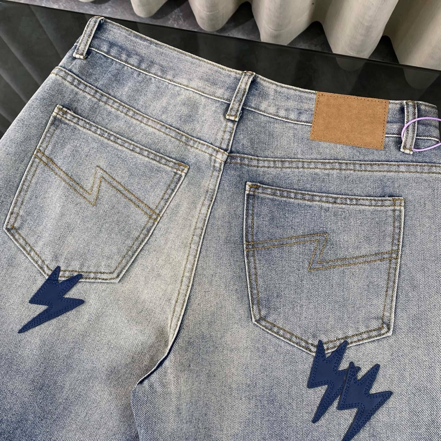 Lightning Design Jeans