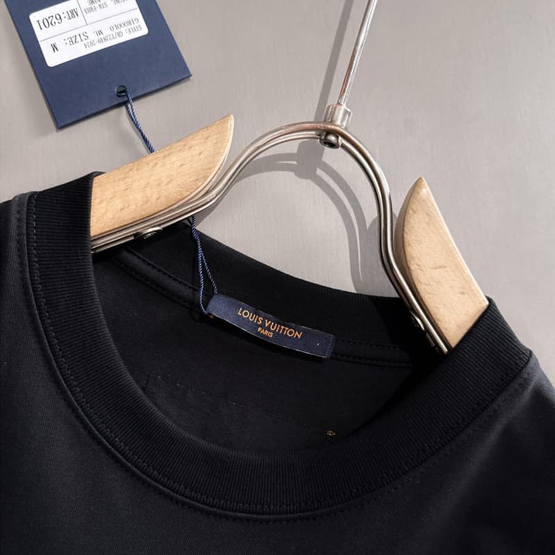 2025 Street Style 3D Embossed T-shirt