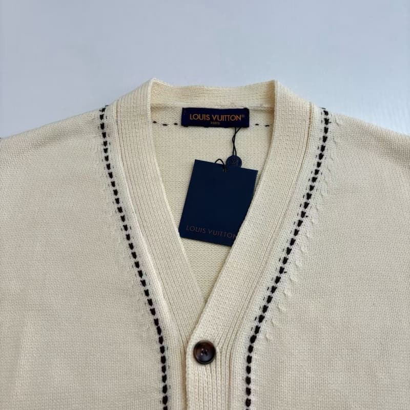 Embroidered Pocket Contrast-Trimmed Jacket