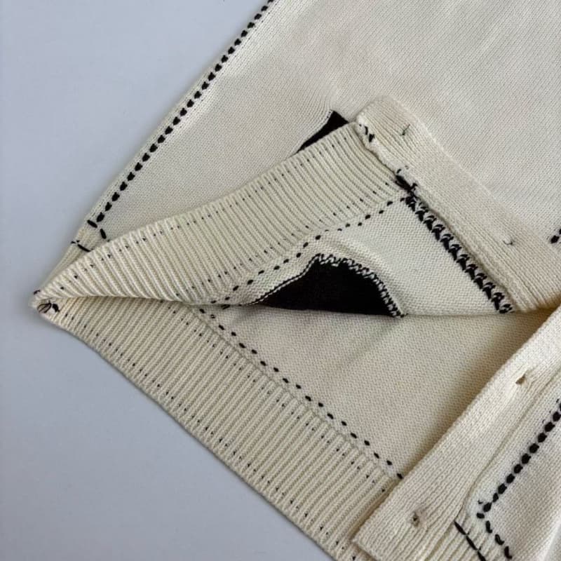 Embroidered Pocket Contrast-Trimmed Jacket