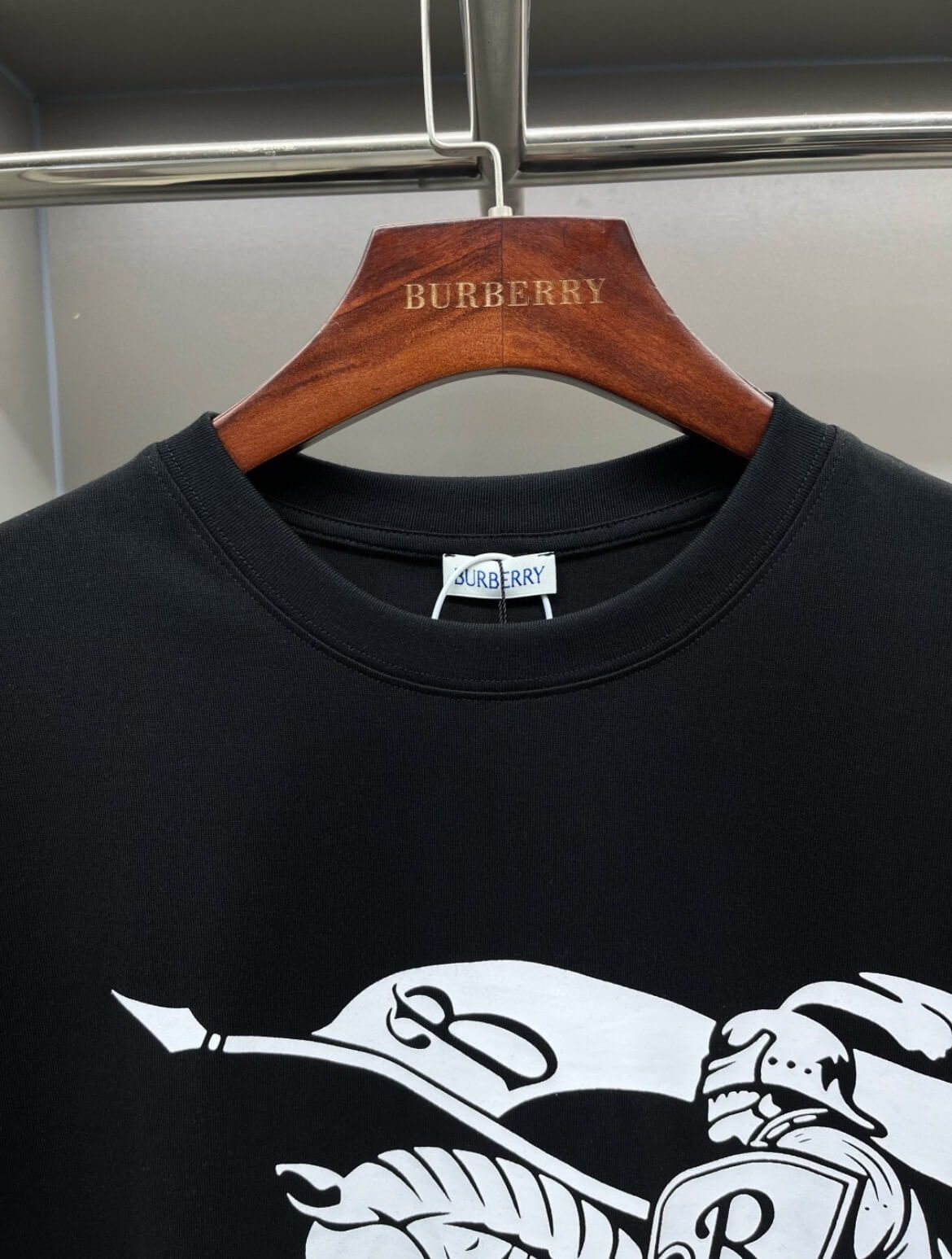 Classic knight pattern T Shirt