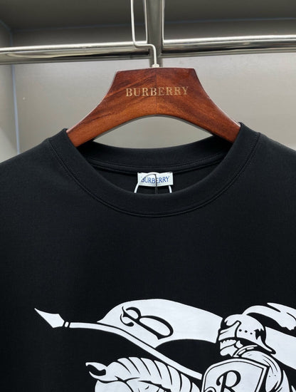 Classic knight pattern T Shirt