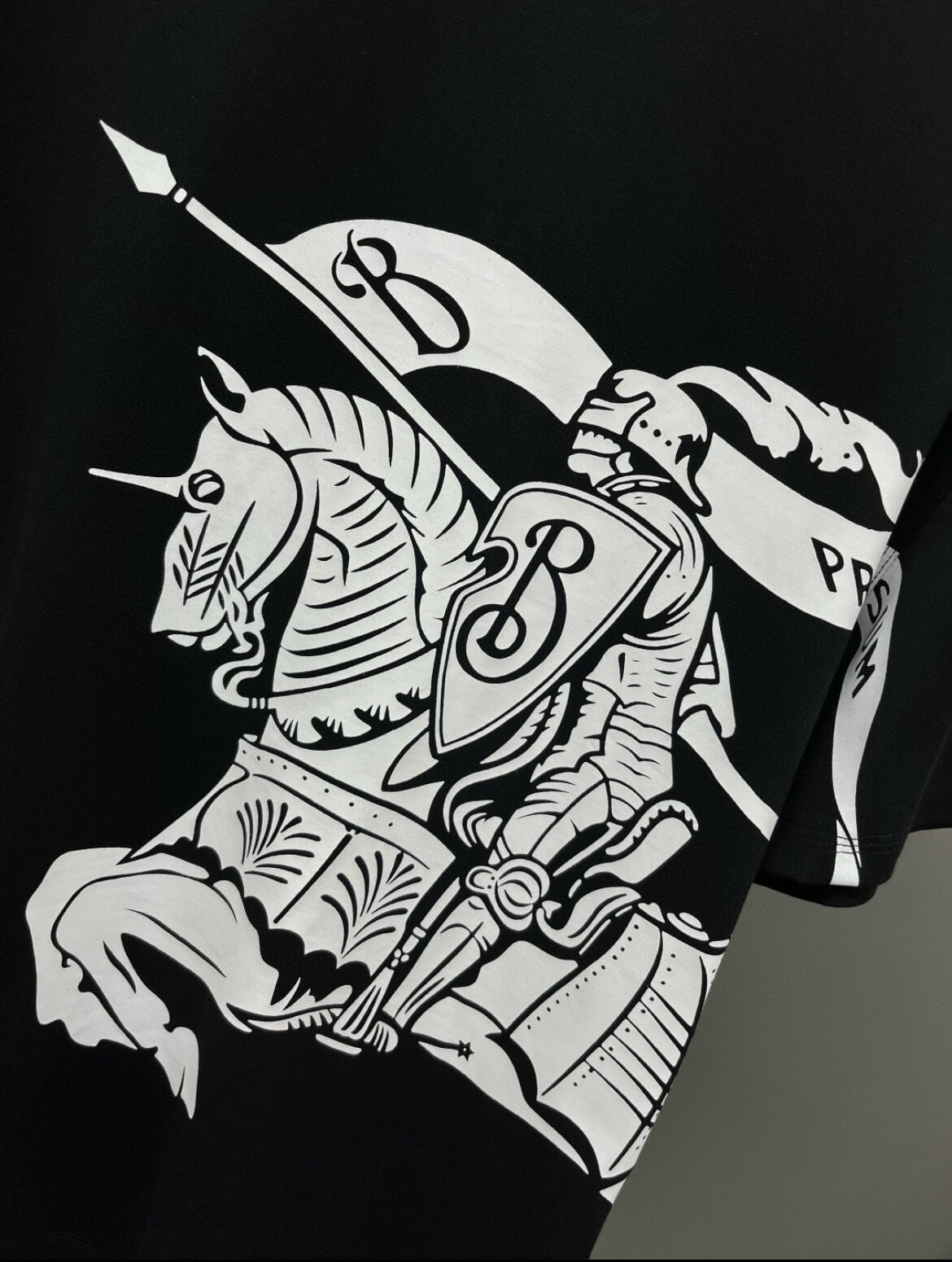 Classic knight pattern T Shirt