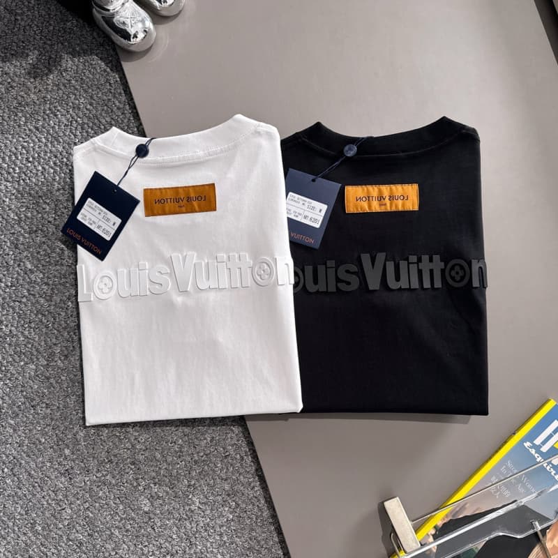 2025 Street Style 3D Embossed T-shirt