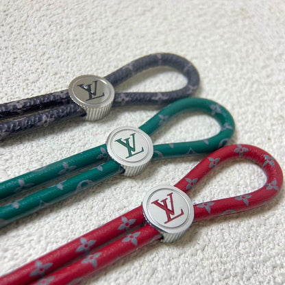 Fashionable Pointed-Flower Leather Bracelet