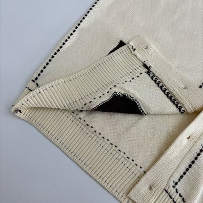Embroidered Pocket Contrast-Trimmed Jacket