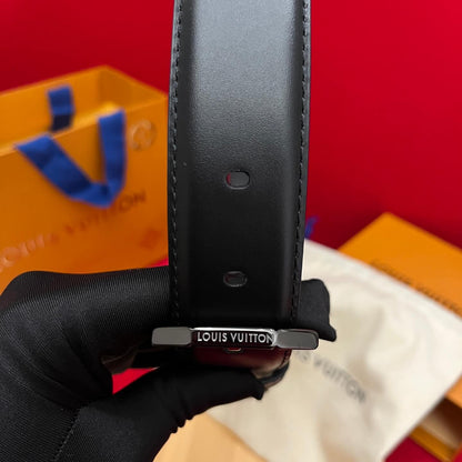 Classic Solid-Color Belt with Metal Accents