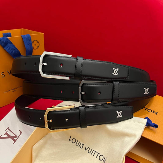 Classic Solid-Color Belt with Metal Accents
